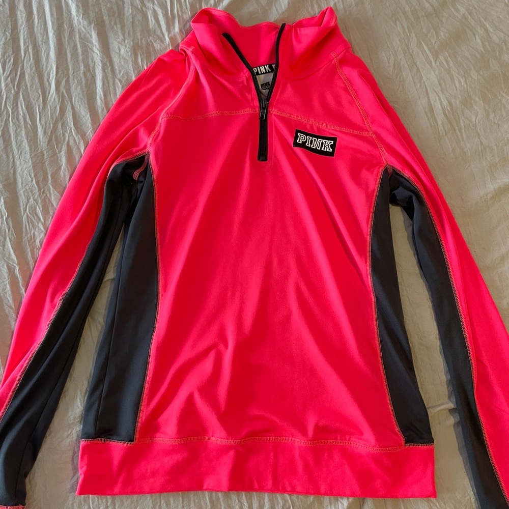 Victoria Sport Sweater
